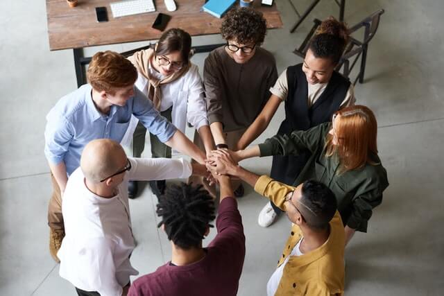 English communication skills that will make you successful in the workplace