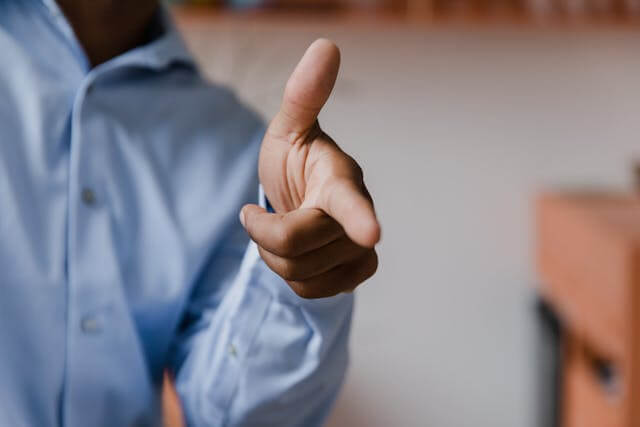 Unveiling the Power of Body Language in Communication: How Speechify Online English Lessons Elevate Your Skills