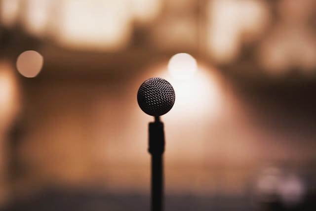 Mastering the Basics of English Communication Skills: Your Path to Proficiency with Speechify online English classes