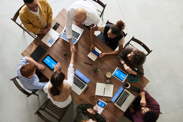 Business English – How to conduct a business meeting?