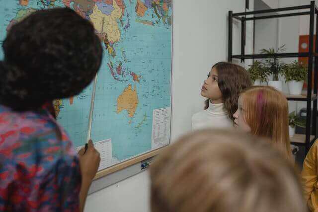 Online English Classes: The Smarter, Faster Future of Language Learning