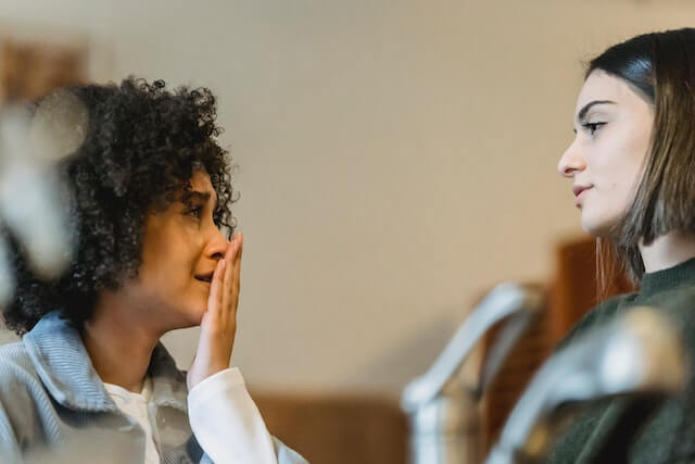 How to Overcome Nervousness and Build Confidence in English Speaking